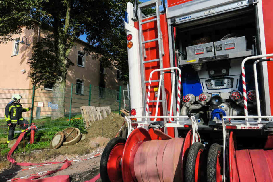 2017 musste die Feuerwehr auch zur Unterkunft in die Siedlerstraße ausrücken. (Archivfoto)