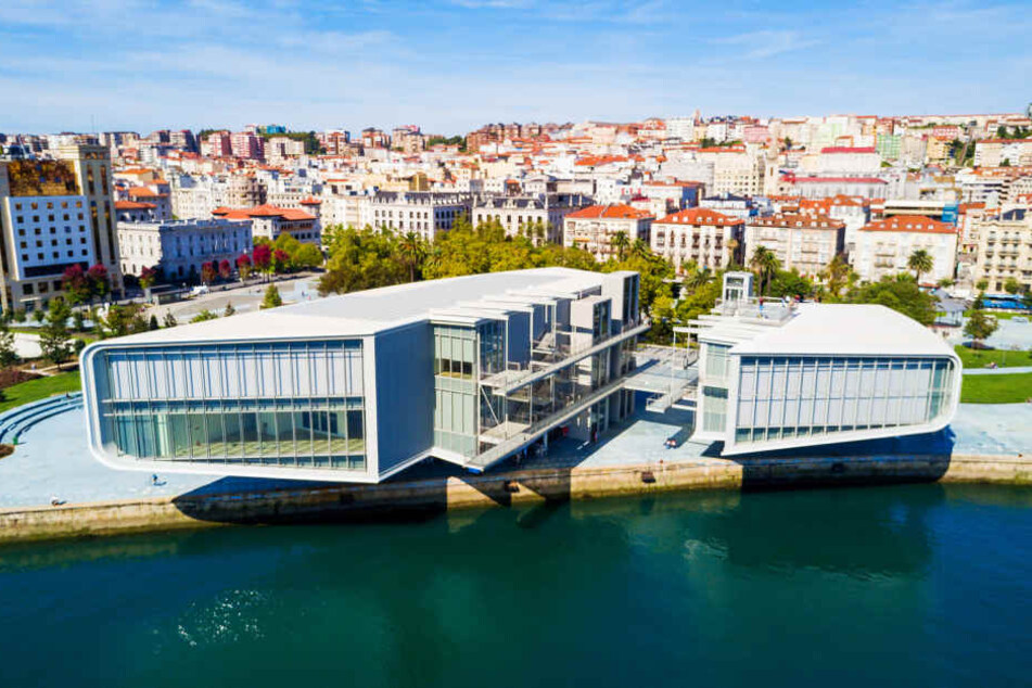 Spaniens nördliche Region Kantabrien ist um eine Attraktion reicher: das Kulturzentrum Centro Botín des Stararchitekten Renzo Piano.