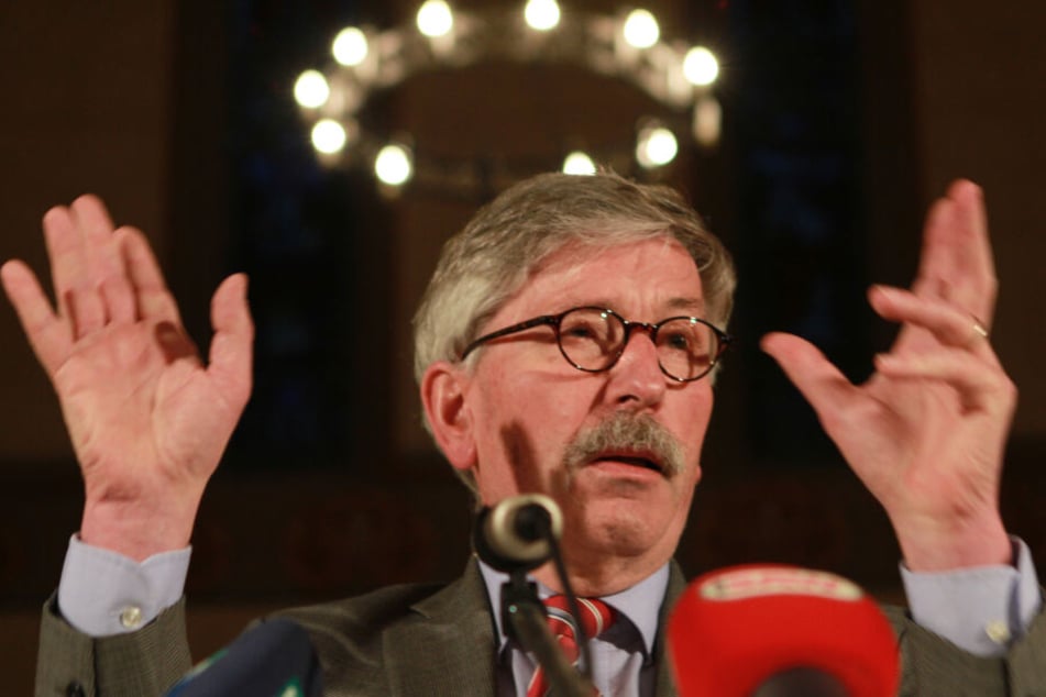 Der umstrittene Autor Thilo Sarrazin hat sich mit dem Verlag Random House vor Gericht geeinigt. (Archivbild)