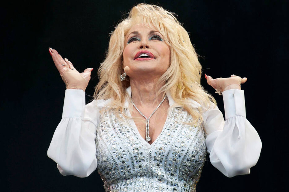 Megastar Dolly Parton hatte mit ihrem Posting die Challenge in Gang gesetzt.
