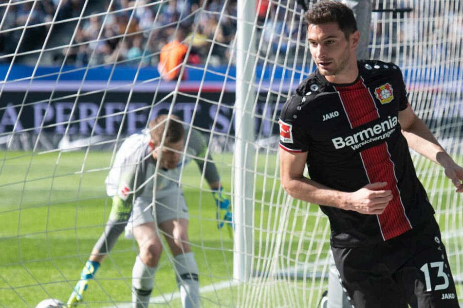 Lucas Alario jubelt nach seinem Treffer. Herthas Niederlage gegen Leverkusen wurde bei Sky mit 0 Zuschauern angegeben.