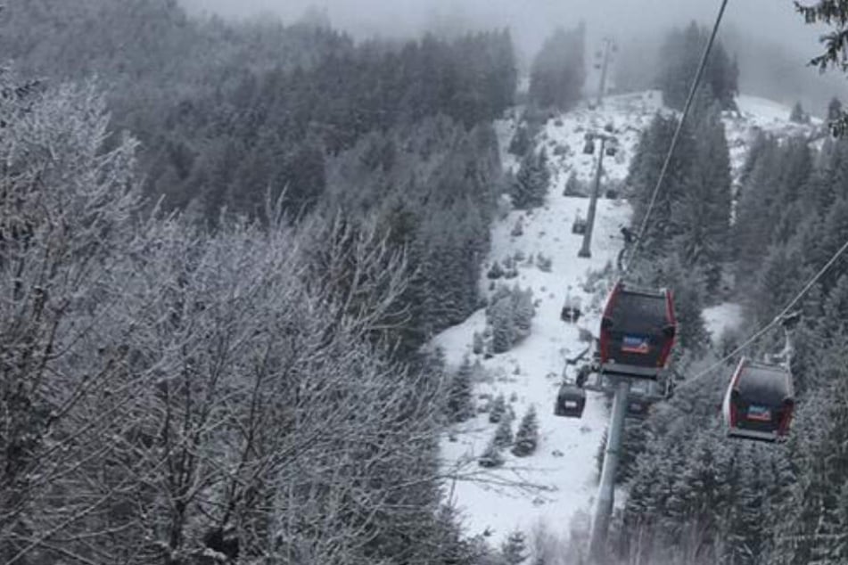 Beim Skifahren in Tirol ist ein Mann ums Leben gekommen. (Symbolbild)