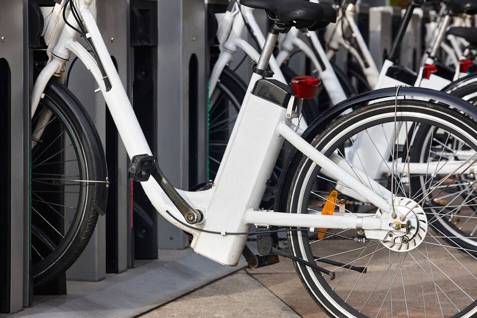 Immer wieder haben es Diebe auf E-Bikes abgesehen. Die Räder können einen Wert von mehreren tausend Euro haben. (Symbolfoto)