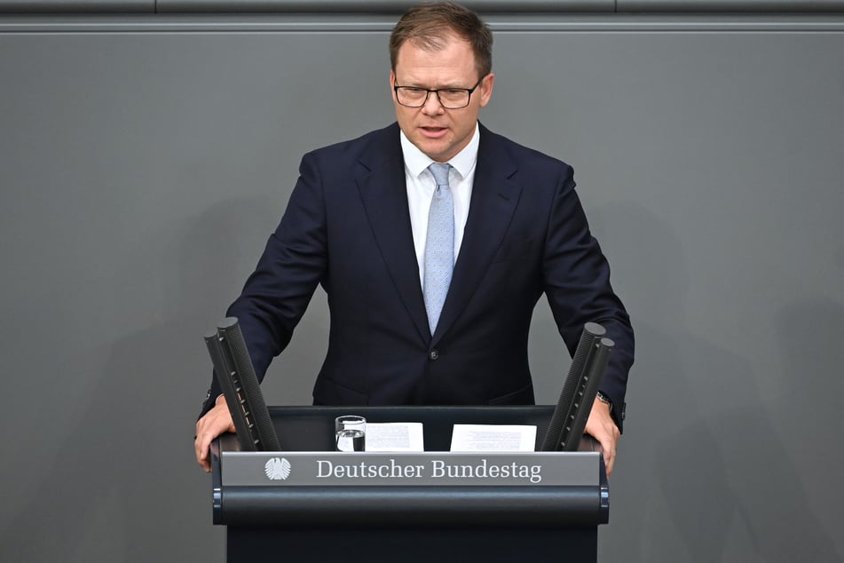 SPD-Politiker Carsten Schneider (49) ist unter Kanzler Friedrich Merz (69, CDU) der aktuelle Bundesumweltminister.