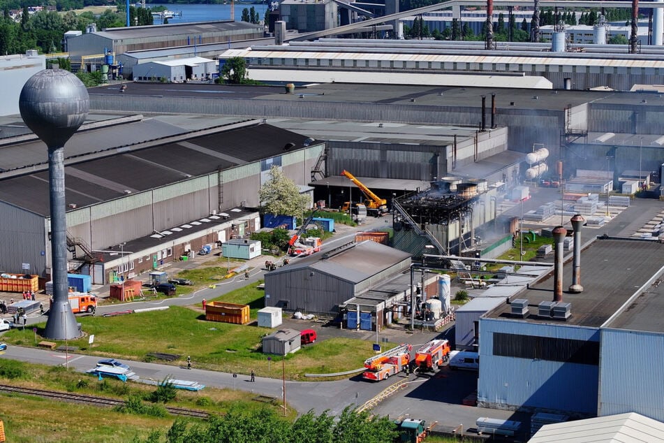 Ein Brand ist in Hamburg-Altenwerder ausgebrochen.
