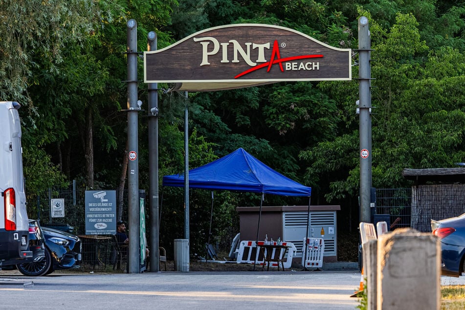Familienausflug an den Strand endet tragisch: Mann (†40) tot aus Raunheimer Waldsee geborgen