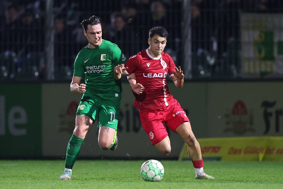 Jan Shcherbakovski (23, r.) konnte sich nach seinem festen Wechsel bislang nicht bei Energie durchsetzen.