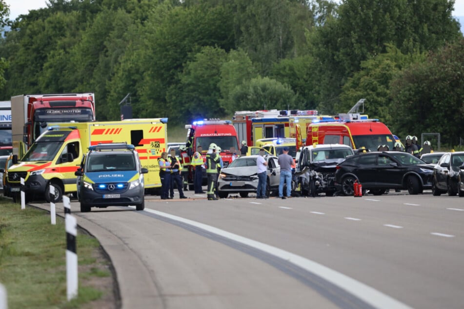 Die A4 ist weiterhin in Richtung Dresden voll gesperrt.