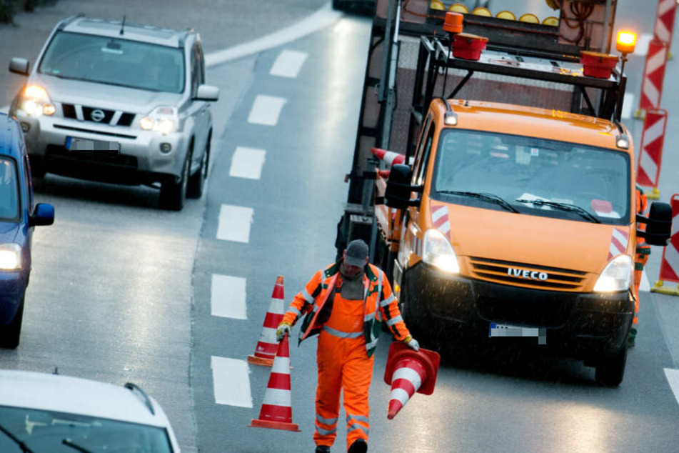 Für 24 Stunden muss ein Teilstück der A14 nördlich von Magdeburg gesperrt werden. (Symbolbild)