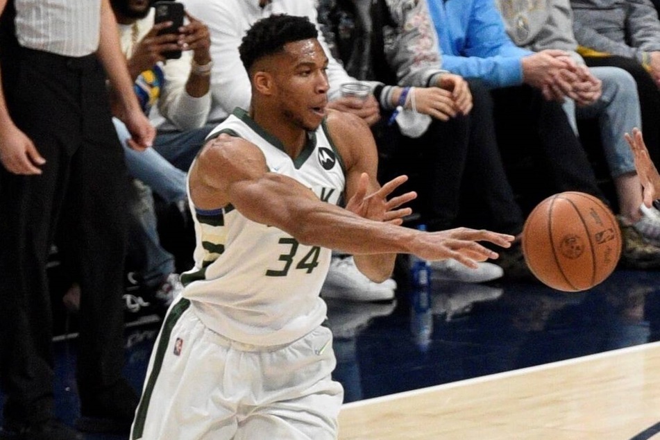 Giannis Antetokounmpo scored a game-high 30 points against Golden State on Thursday.
