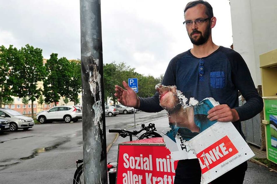 Linken-Kandidat Tim Detzner (39) ärgert sich über angezündete Wahlplakate im Heckertgebiet.