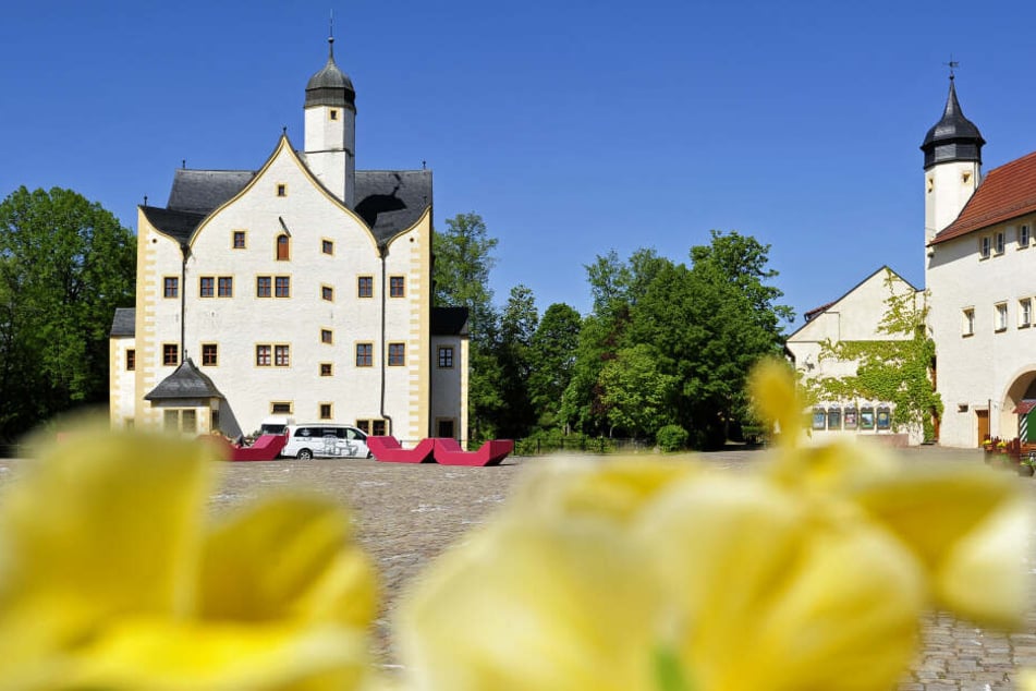 Einbrecher haben am Montag versucht in einen Laden im Innenhof vom Wasserschloss Klaffenbach einzubrechen.