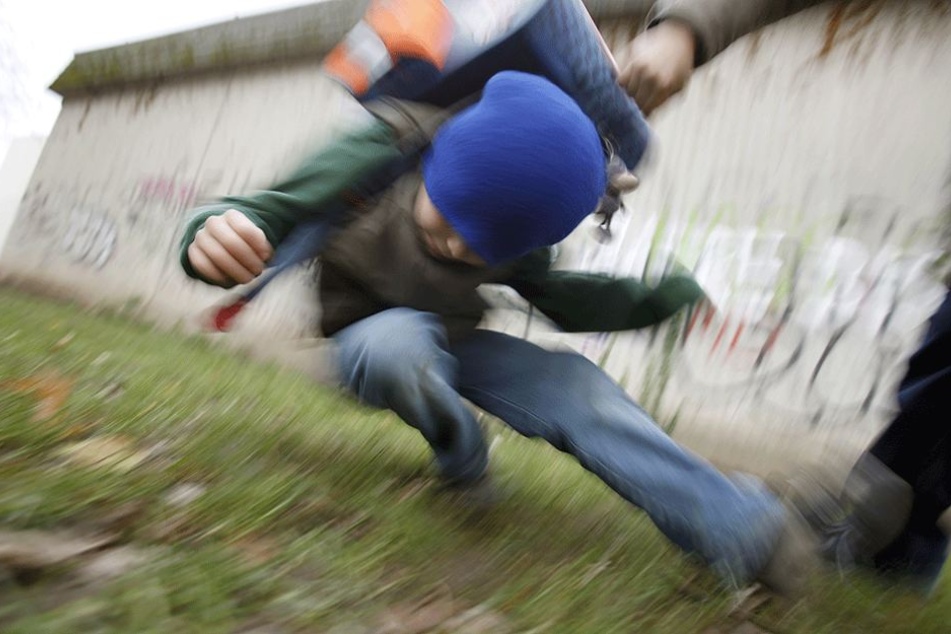 Viele Kinder werden Opfer von brutalen Schlägern in den Schulen (Symbolbild).