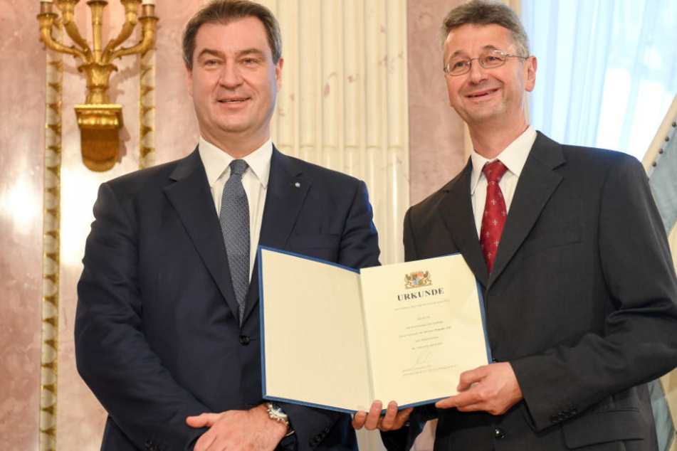 Michael Piazolo (r.) ist ein Teil des neuen Kabinetts von Markus Söder (l.) in Bayern.