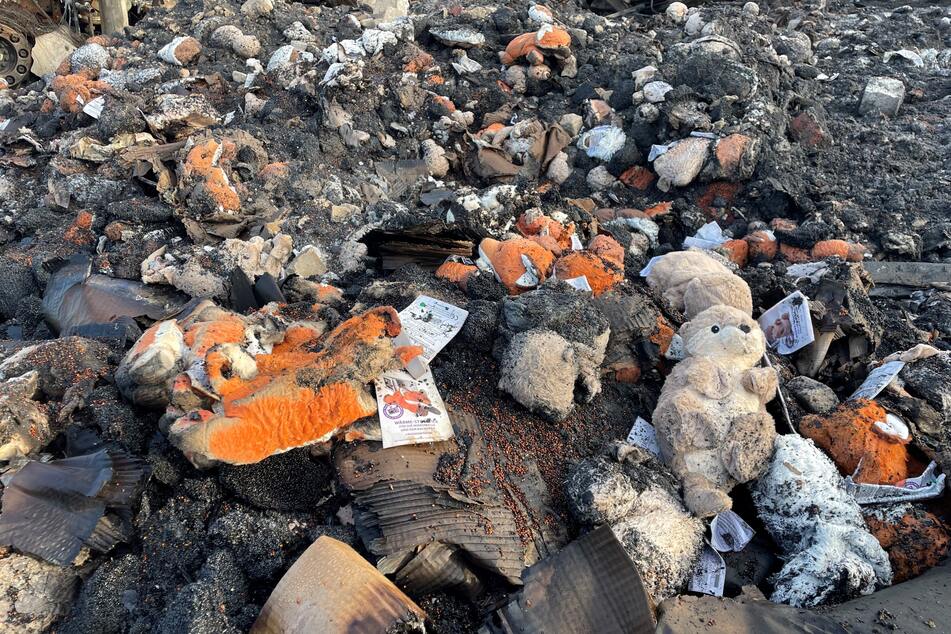 Eine Vielzahl an Kirschkernkissen in Otter- und Fuchs-Form wurde bei dem Großbrand in Hamburg zerstört.