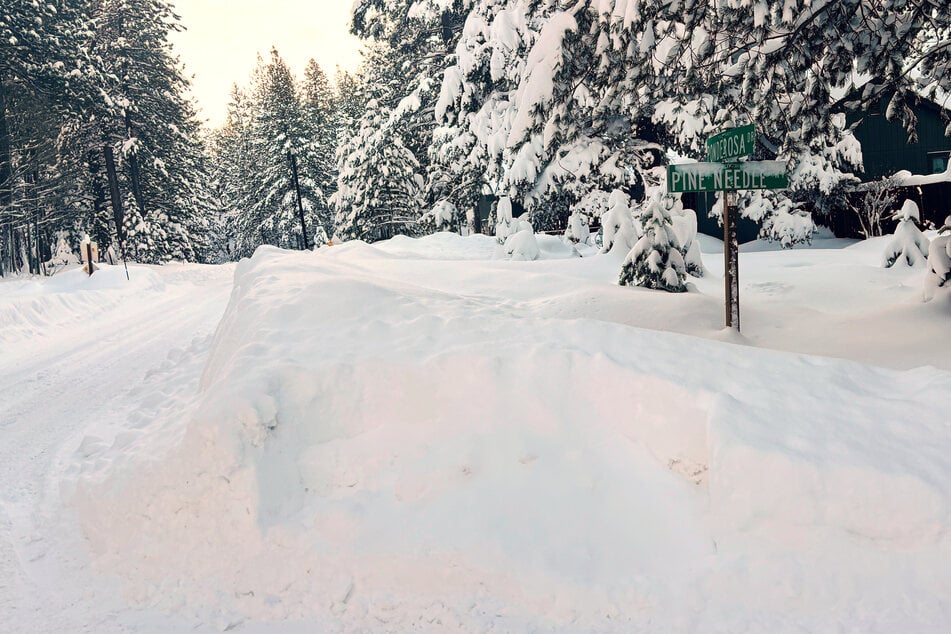 Schneemassen sorgten dafür, dass die Rettungskräfte nur langsam zu Überlebenden vordringen konnten.