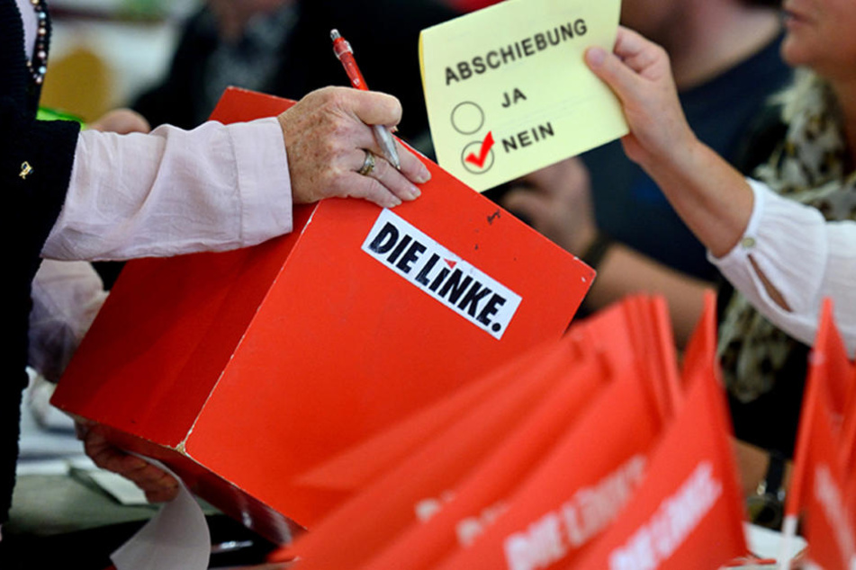 Die Berliner Linken haben sich mehrheitlich gegen eine Abschiebung von Gefährdern entschieden.