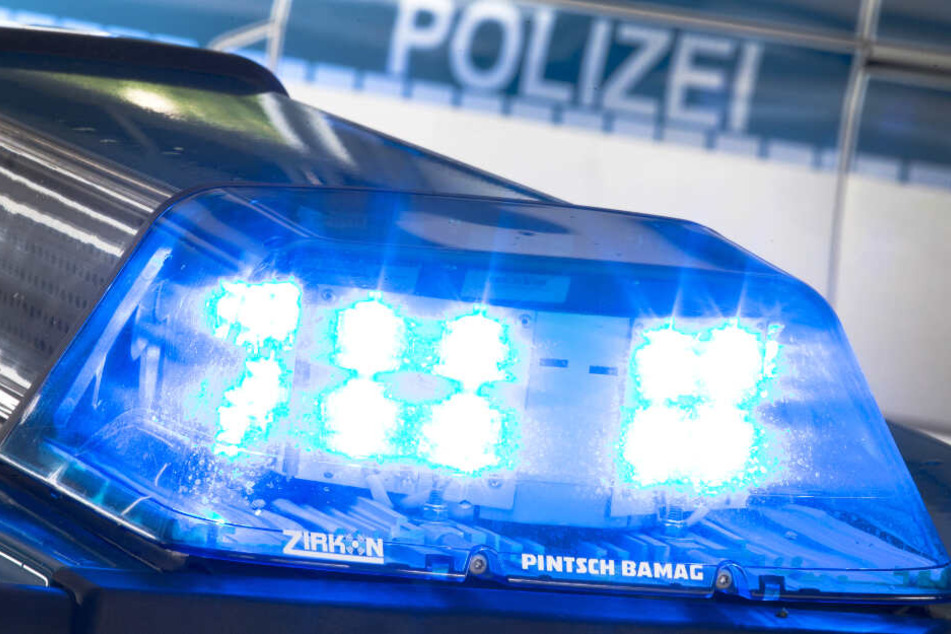 Die Polizei nahm den Unfall auf. (Symbolbild)