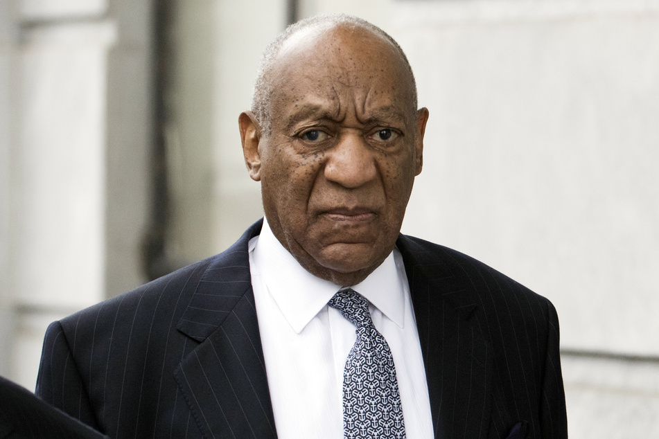 Die Verurteilung des US-Schauspielers und Entertainers Bill Cosby (83) wegen sexueller Nötigung wurde gekippt.