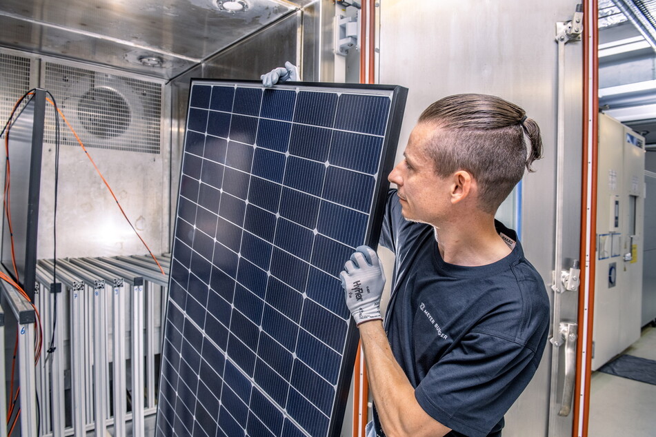 Noch produzieren 500 Mitarbeiter bei Meyer Burger in Freiberg Solarmodule fürs Eigenheimdach. Aber wie lange noch?