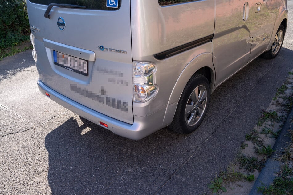Die Polizei stellte sowohl den Nissan der Frau als auch das Rad des Vierjährigen sicher.