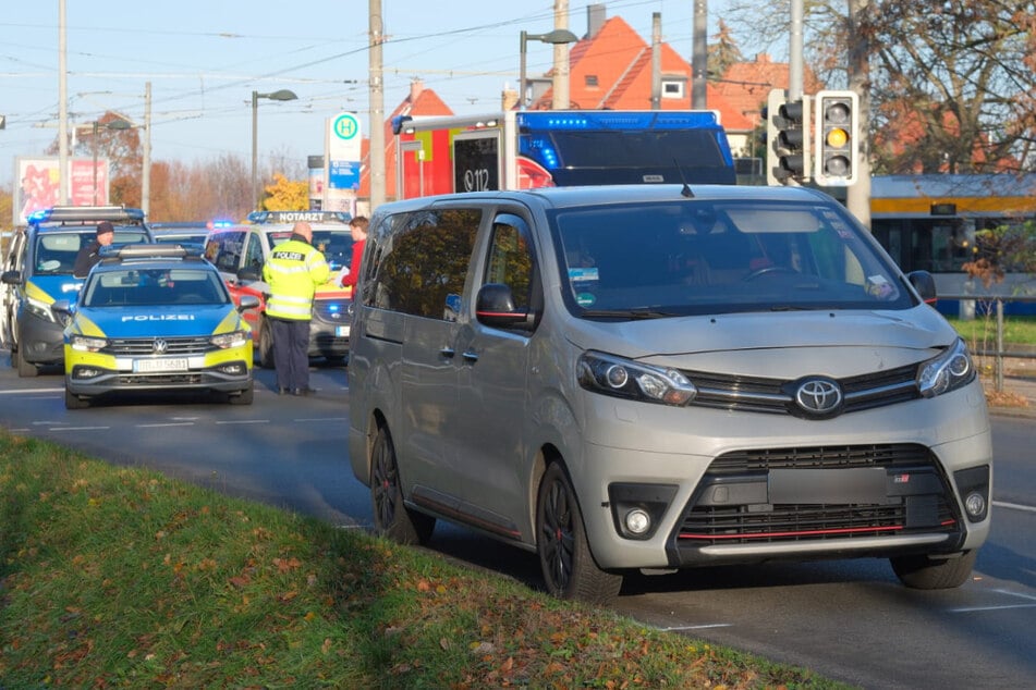 Auf der Prager Straße im Leipziger Südosten ist am Mittwoch ein Junge (11) von einem Toyota erfasst worden.