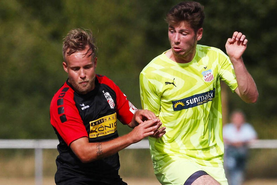 Leon Jensen (r.) traf zum 1:0 für den FSV, RWE-Wirbelwind Rico Gladrow glich zum 1:1 für Erfurt aus.