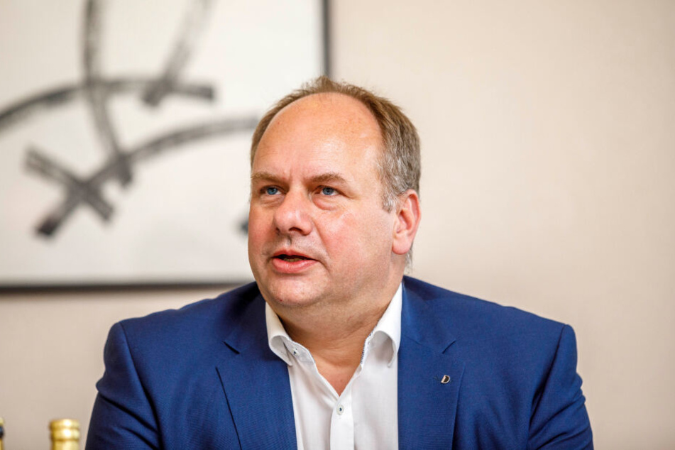 OB Dirk Hilbert (48) dankt allen Engagierten.