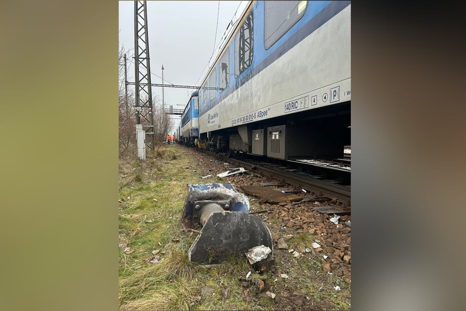 Die Züge wurden stark beschädigt.