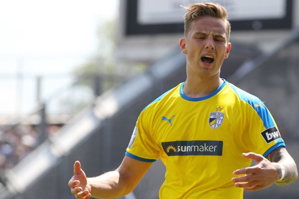 Phillip Tietz schließt sich dem Zweitliga-Aufsteiger SV Wehen Wiesbaden an.