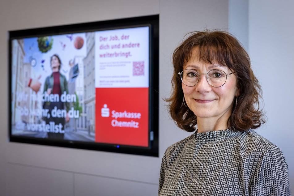 Sparkassenmitarbeiterin Heike Winkler (57) konnte den Betrug verhindern.