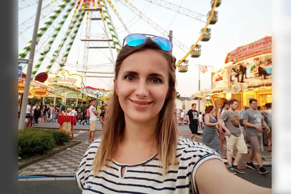 Anna kann es kaum noch erwarten: In Kürze wird sie ihre große Liebe Gerald heiraten - und das gleich zweimal.