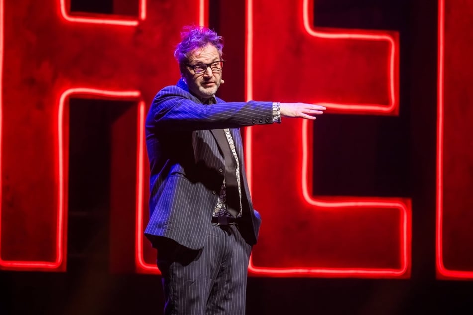 Nach dem Tod seiner Ehefrau sind bereits neue Auftritte des Comedians in Deutschland und Österreich geplant.