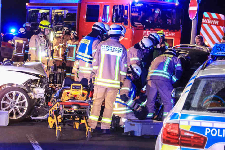 Auf der Staatsstraße 2190 ist es zu einem schweren Unfall gekommen.