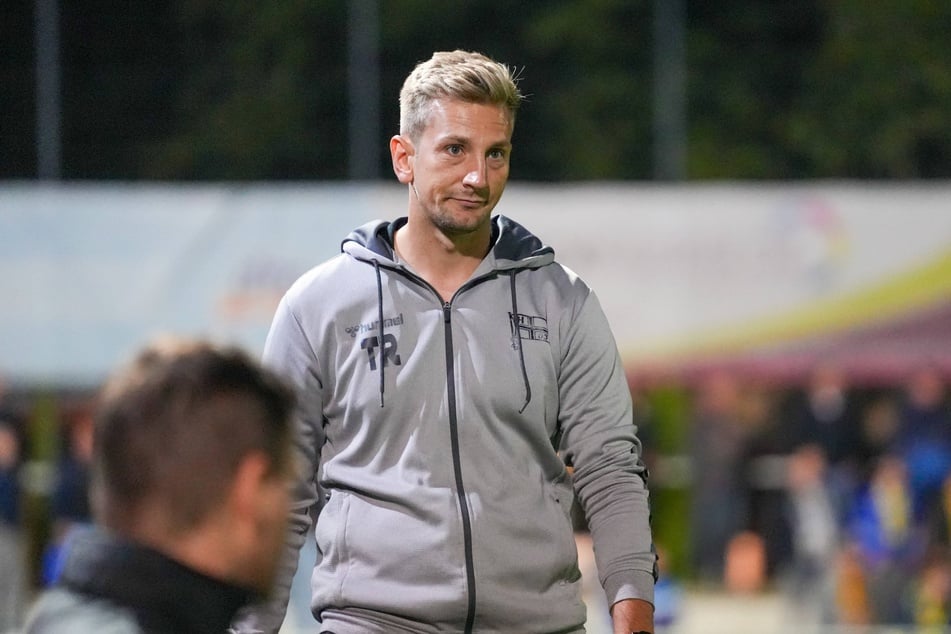 Zehlendorf-Trainer Tilman Käpnick (32) wurde kurz vor dem Spiel gegen Chemie Leipzig überraschend entlassen.