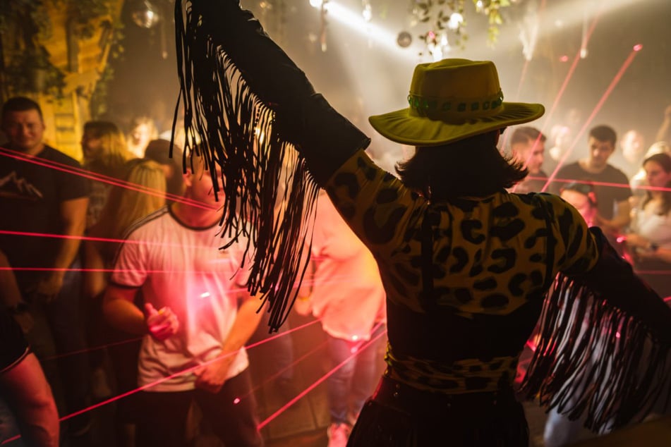 Mit Star-DJ der 90er: Leipziger Club feiert Rave unter freiem Himmel und Ihr könnt Karten gewinnen
