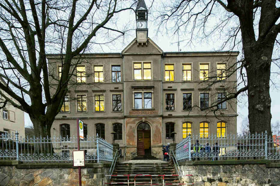 Die Ausweich-Schule im Freitaler Ortsteil Kleinnaundorf.