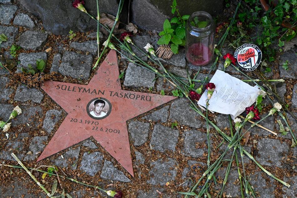 Das Mahnmal für Süleyman Taşköprü (†31). Er wurde in einem Gemüseladen in der Schützenstrasse vom NSU erschossen.