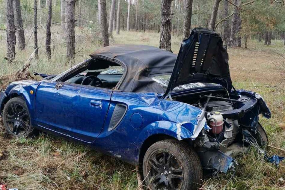 Am Auto entstand ein Totalschaden.