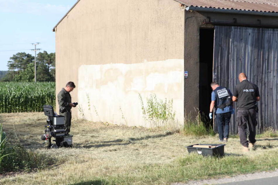 Der Streit zwischen den Männern fand an eine Scheune nahe der Straße statt.