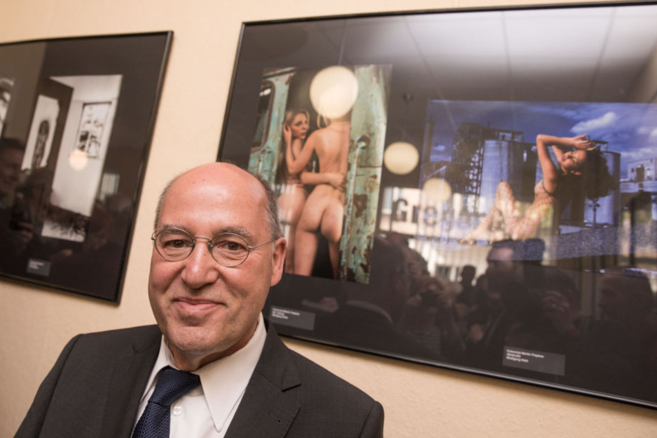 Gregor Gysi gab den Bildern Kunst-Asyl.