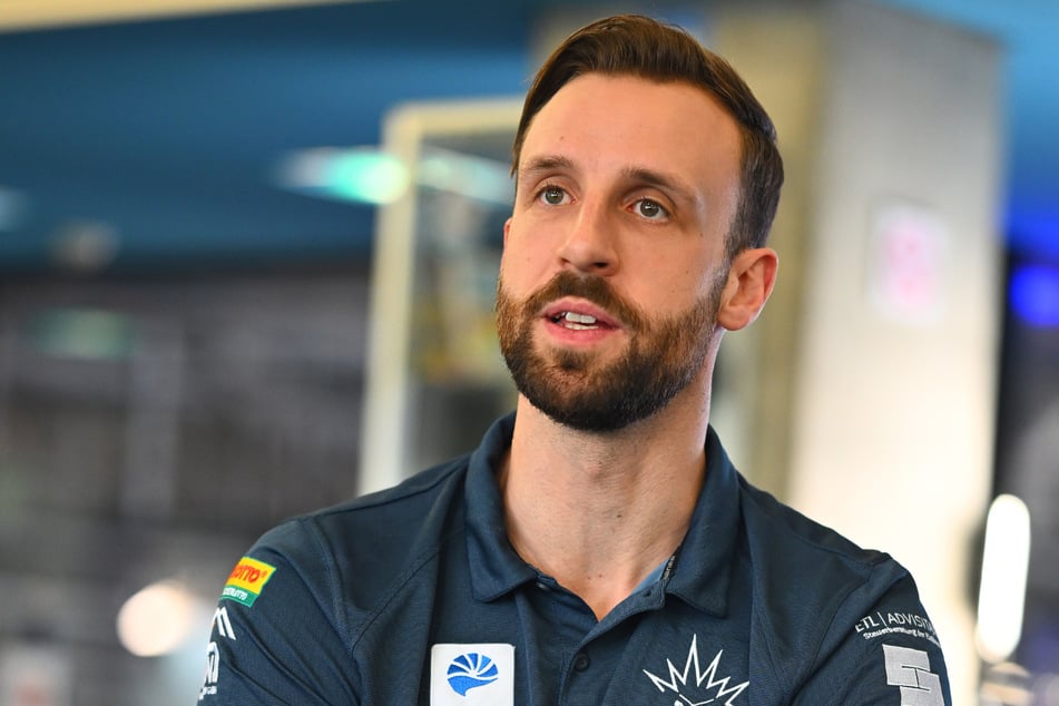 Janick Schwendener (33) zeigte zuletzt gute Paraden, hielt in Augsburg den Sieg fest und will da weitermachen.