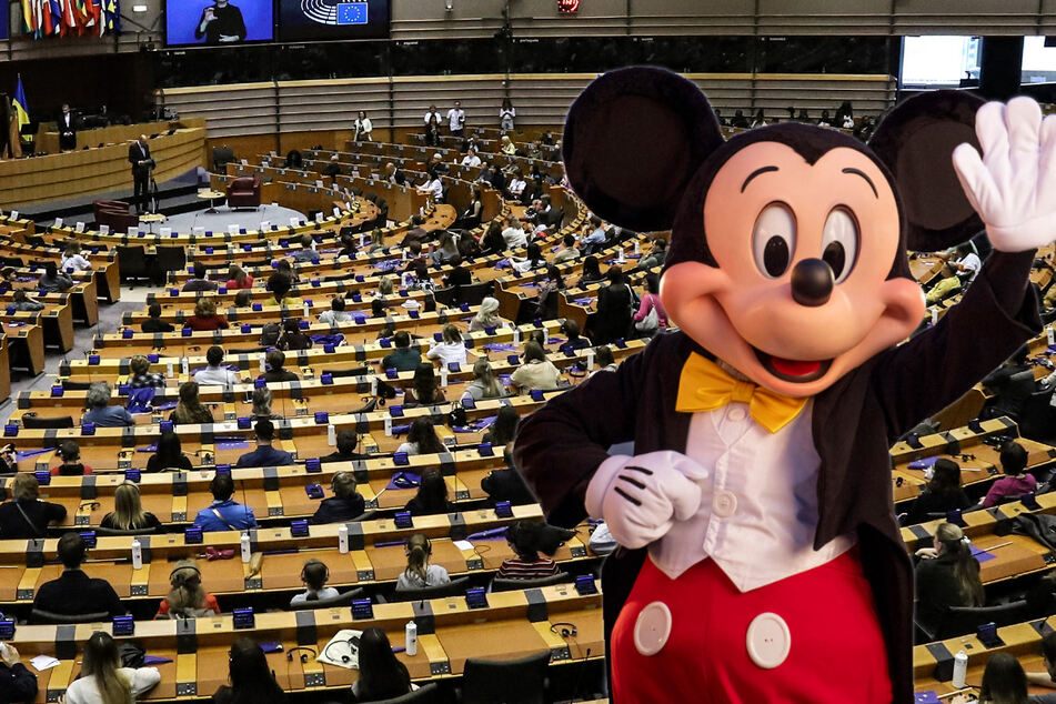 Ist die EU nur ein Märchen? Warum Europas Top-Politiker ständig Mickey Mouse besuchen