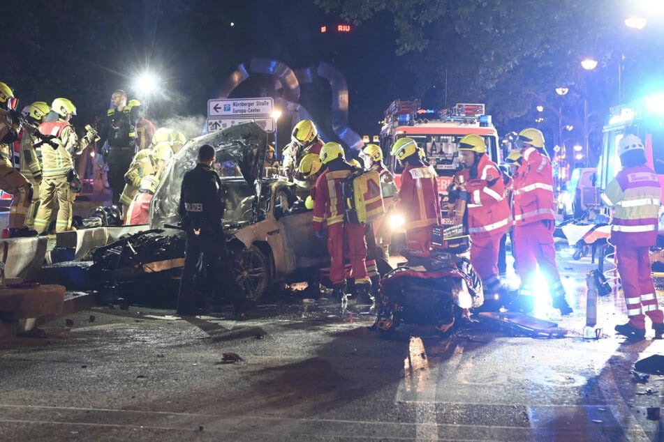 Die Feuerwehr war mit einem Großaufgebot vor Ort.