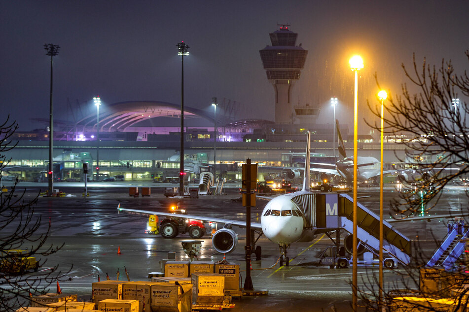 Schon am Mittwoch startete das Chaos am Münchner Flughafen aufgrund des Wetters.