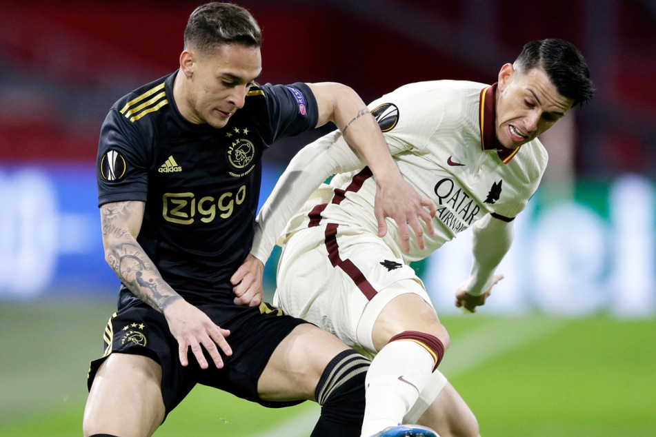 Neuzugang für den Flügel? Der FC Bayern München soll trotz geringer finanzieller Mittel Interesse an Antony (21, l.) von Ajax Amsterdam haben.