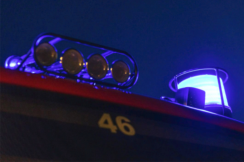 Mindestens 500.000 Euro Schaden bei Großbrand in der Nacht: Scheune geht in Flammen auf