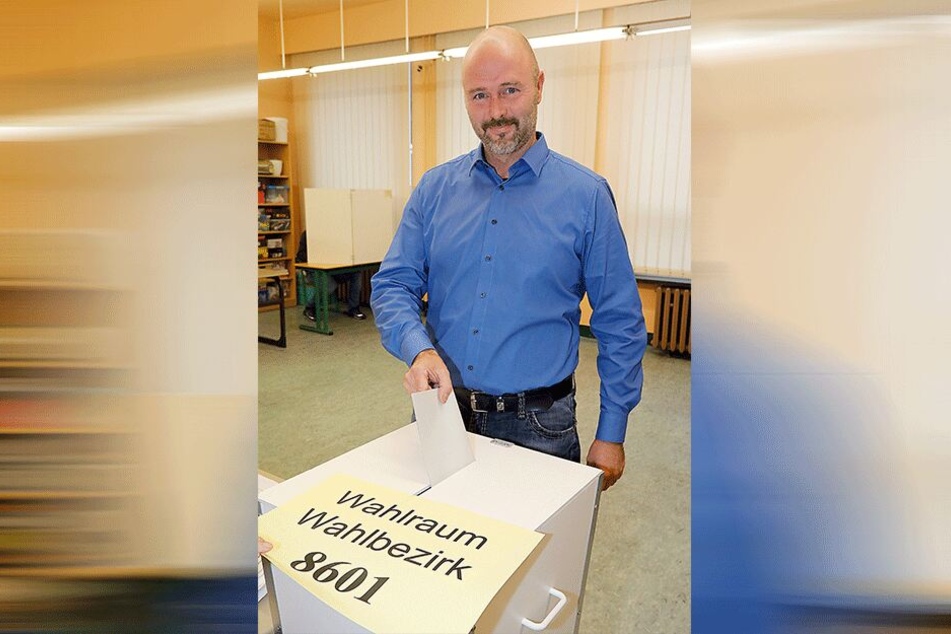 AfD-Frontmann Nico Köhler (42) will die drei Chemnitzer Landtagswahlkreise erobern. Für die AfD treten weiter Volker Dringenberg (46) und Steffen Wegert (62) an.
