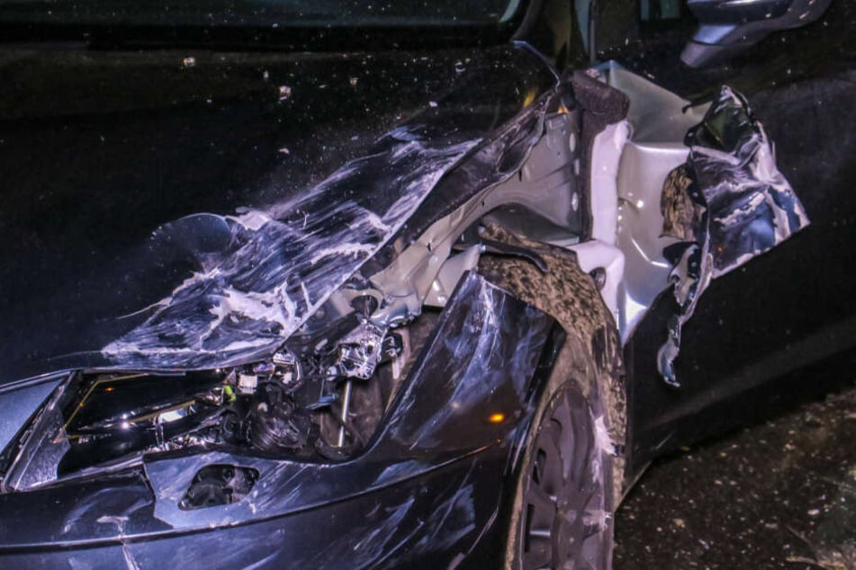 Der Seat wurde bei dem Crash stark demoliert.