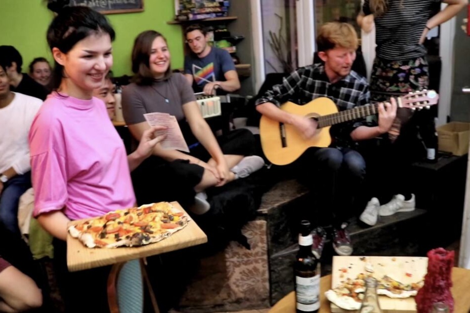 Im Pizza Lab gibt es nicht nur Pizza, sondern auch Konzerte, Kunst-Workshops oder Tattoo-Partys.
